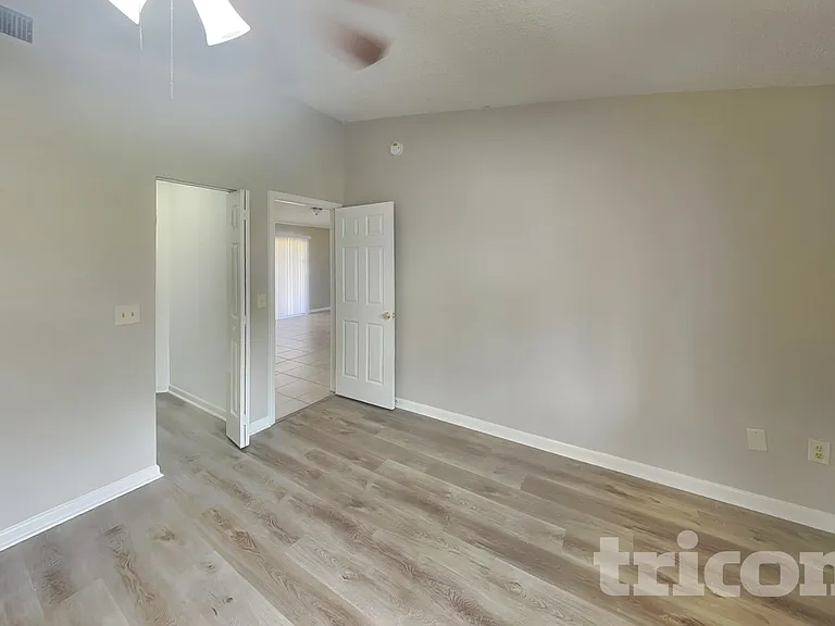 27 Princess Rose Dr — Photo 6