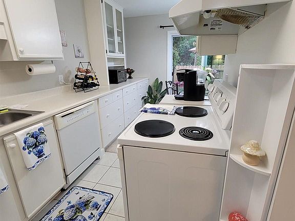 4th image of 1440 N 61st Ave APT 7B