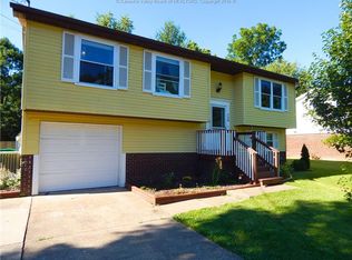 110 Village Dr, Scott Depot, WV 25560