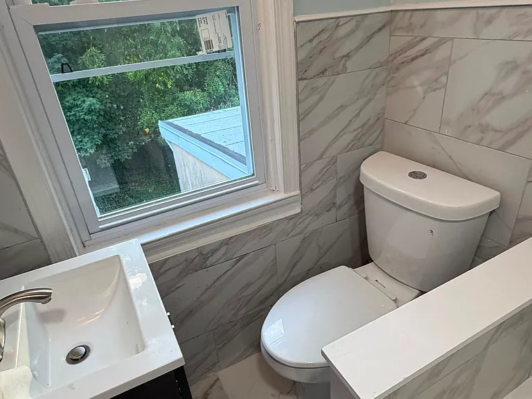 112 Staley Ave — Photo 7