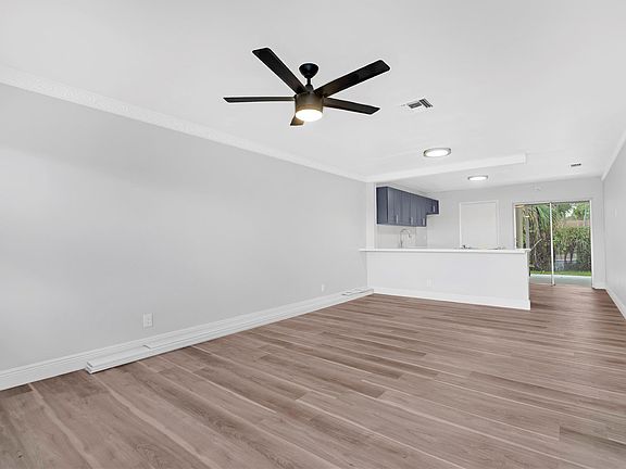 3rd image of 4938 Pimlico Court
