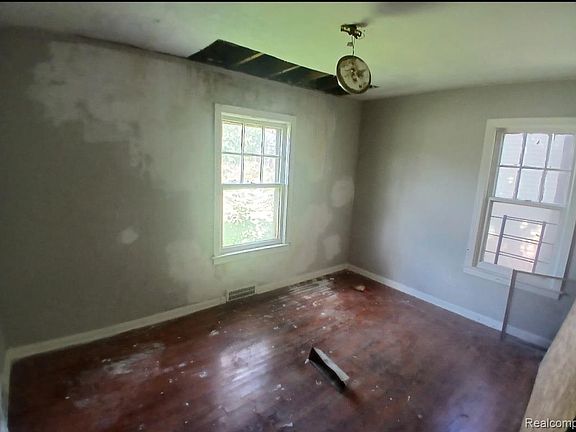 5th image of 9574 Cheyenne St