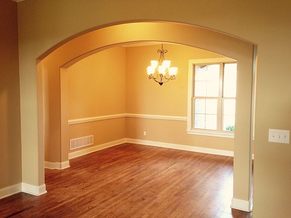 3rd image of 350 Fairoaks Dr