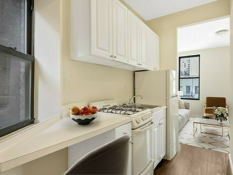 2nd image of 1382 1st Ave APT 10A