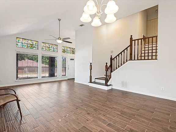 4th image of 6122 Sasaki Way