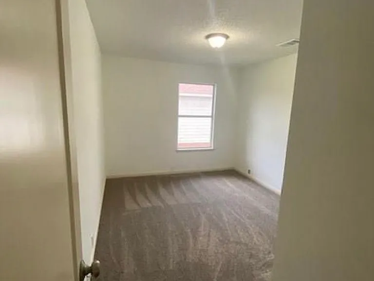 6924 Petty Ln — Photo 5