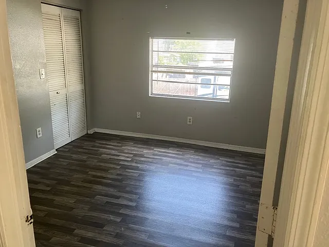513 Kirkwood Ter N — Photo 6