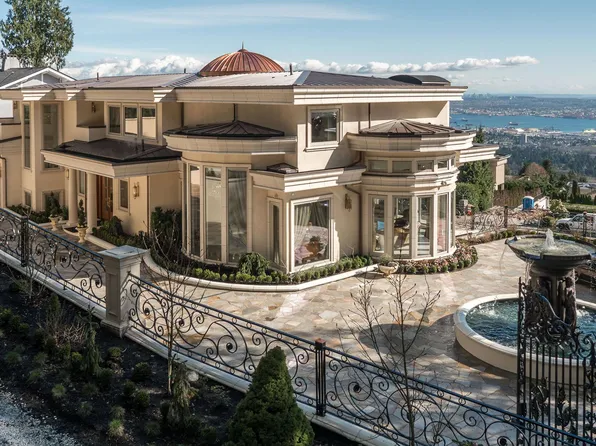 1175 Eyremount Dr, West Vancouver, BC V7S 2C4