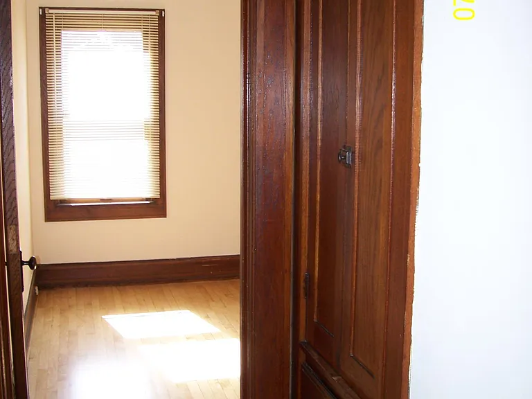 N 50th Pl — Photo 22