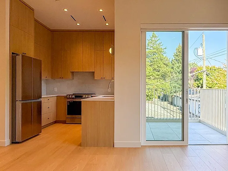 3038 Vine St — Photo 13