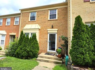 9731 Lakepointe Dr, Burke, VA 22015