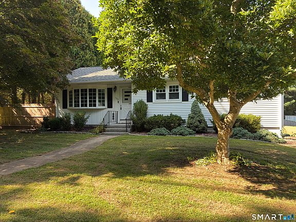 3rd image of 102 Derry Hill Road