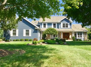 40 Saint John Dr, Hawthorn Woods, IL 60047
