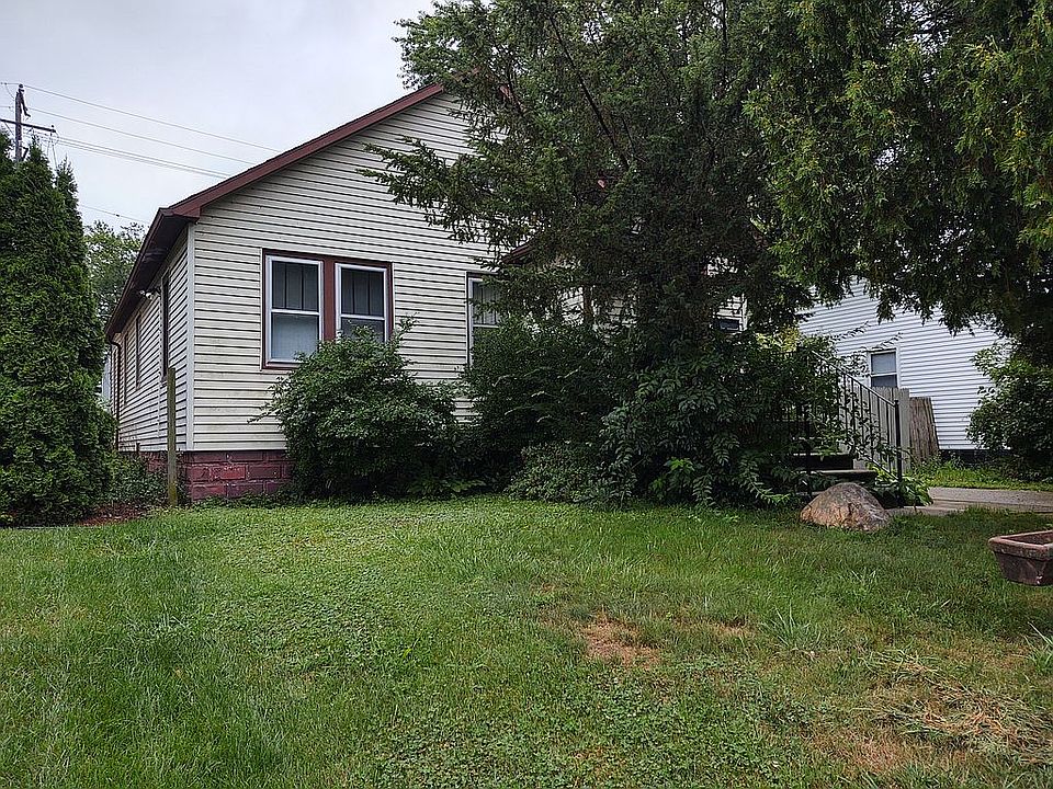 2nd image of 22624 Francis St