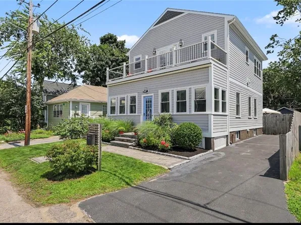 214 Narragansett Ave, Barrington, RI 02806