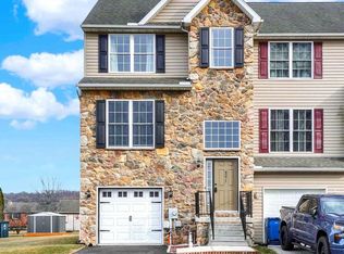 4271 Board Rd, Manchester, PA 17345