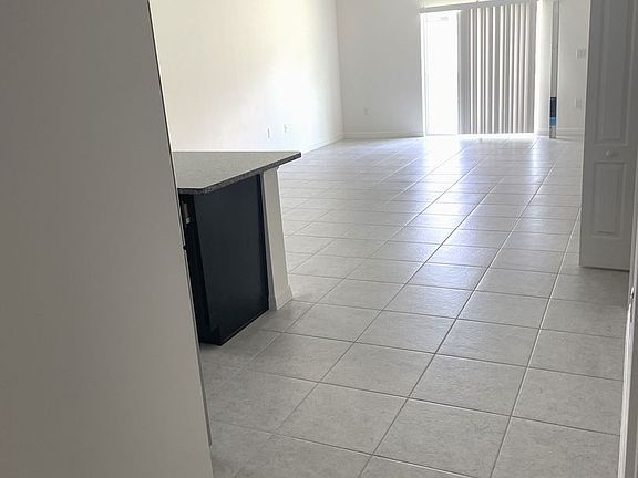 3rd image of 420 Alminar Ave SE