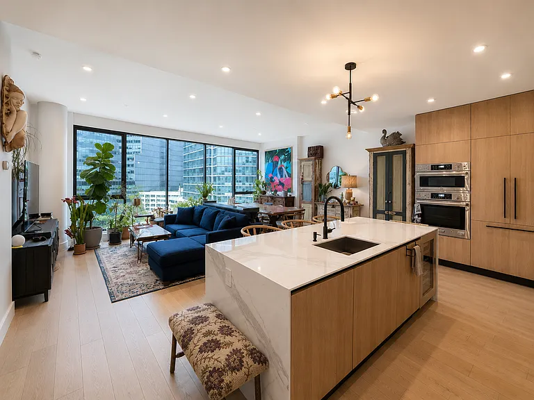 45-07 Court Sq #8B — Photo 1