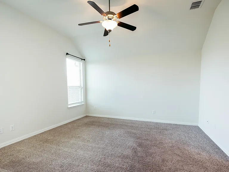 816 Blackhawk Dr — Photo 13