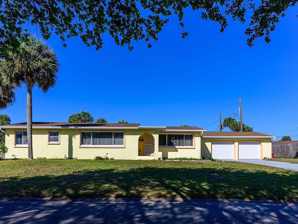 1st image of 129 Country Club Dr