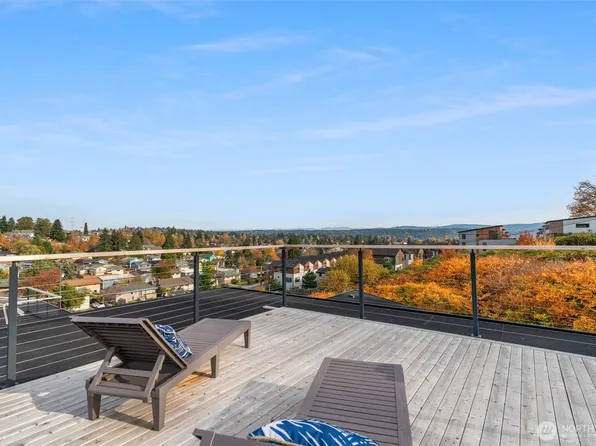 8618 37th Avenue S, Seattle, WA 98118