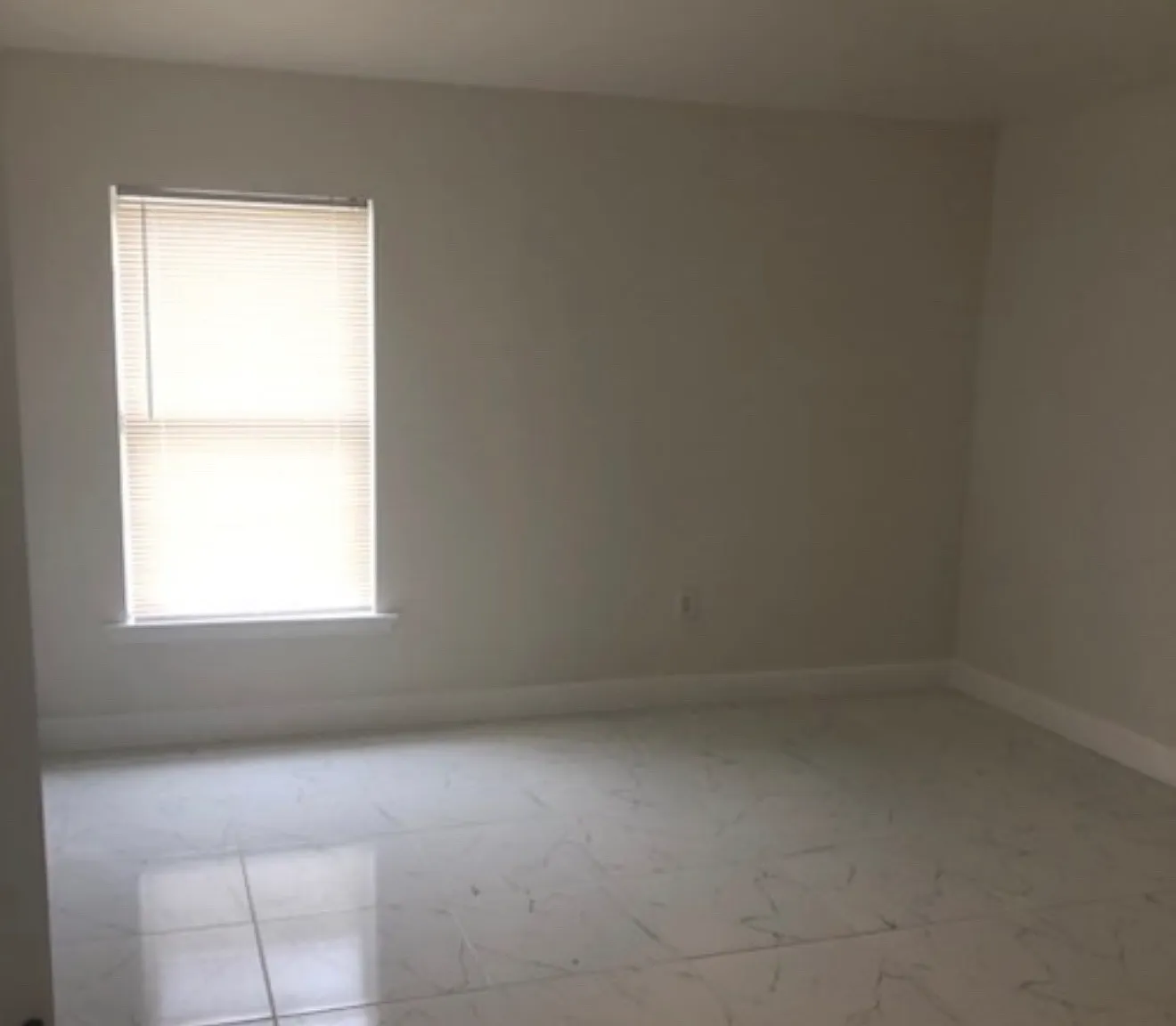 3 bed, 1100 sqft, $1,550 — Photo 4
