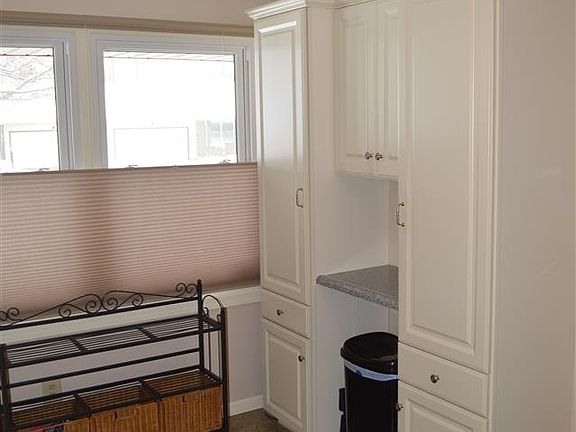 5th image of 1908 E Farnsworth Dr #A