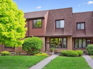 104 Kingswood Dr, Kitchener, ON N2E1S9