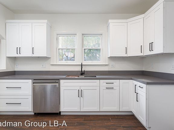 3rd image of 527 W 4th St #11905282
