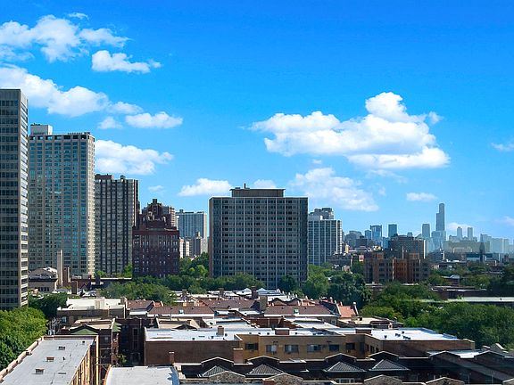 5th image of 3660 N Lake Shore Dr APT 903