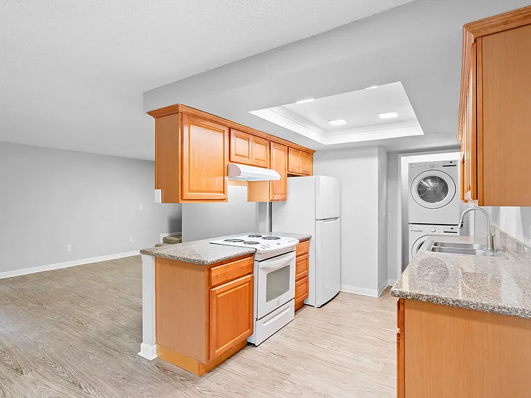 Cascade Park Apartments — Photo 13