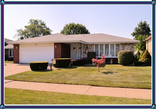 1st image of 1219 E 166th St