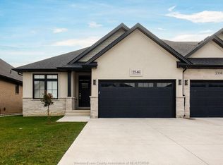 2546 Clearwater Ave, Windsor, ON N8P 0E9