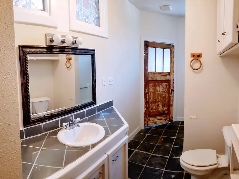4405 Avenue H — Photo 11
