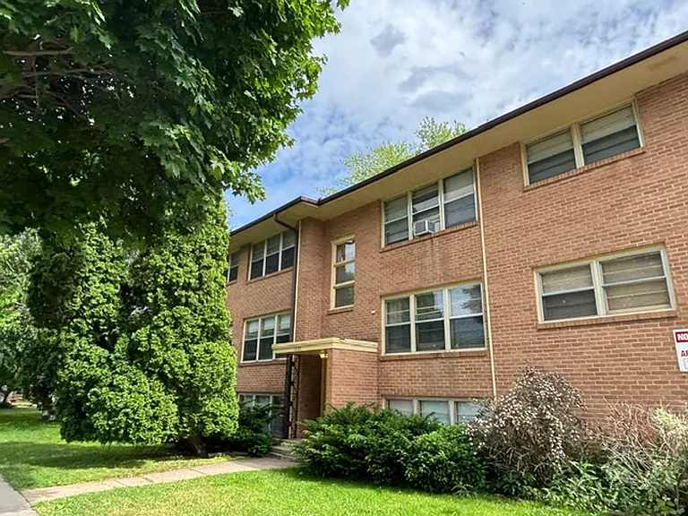 1330 Saint Clair Ave — Photo 22