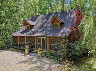 16 Shadow Brook Dr, Flat Rock, NC 28731