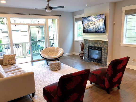 Great room with french sliding door to deck