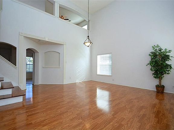 4th image of 10002 Encino Cove Ct