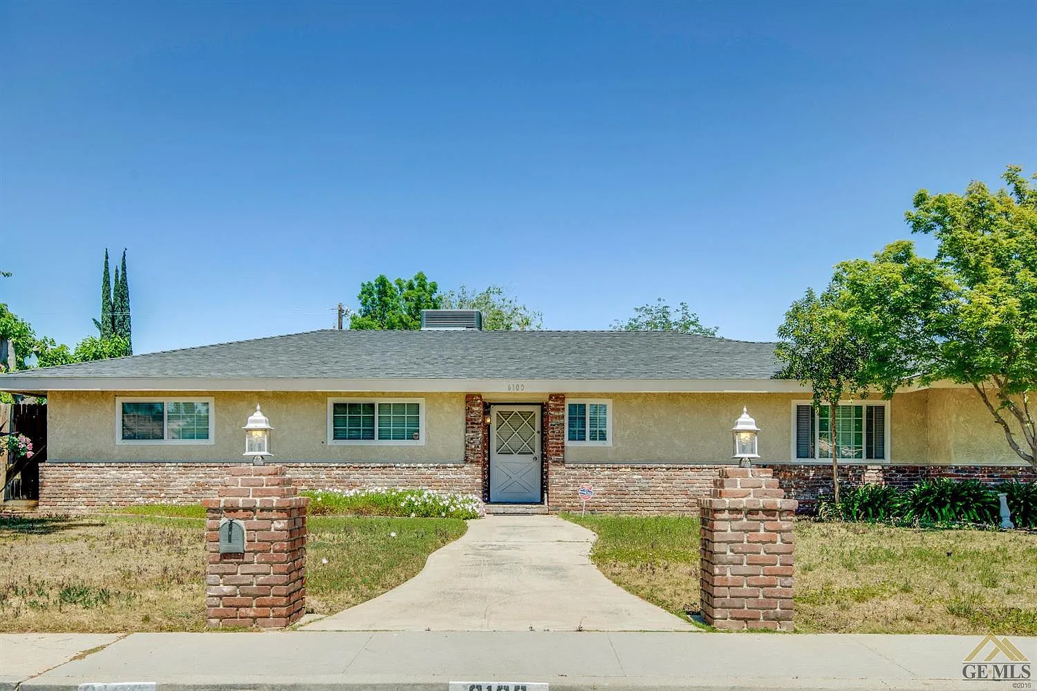 6100 Euclid Ave photo 1