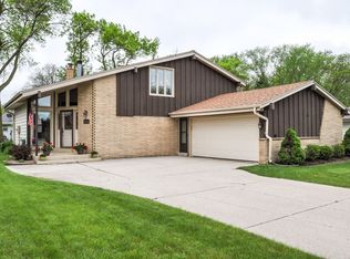 6259 Thorncrest Dr, Greendale, WI 53129