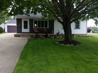 312 Sunset Dr, Cortland, OH