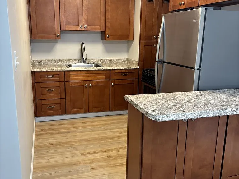 1502 Scott St — Photo 10