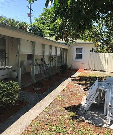 3rd image of 1633 NE 4th Pl APT 2