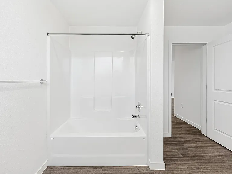Pacific Ridge Apartments — Photo 35
