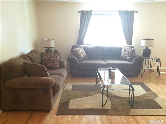 4th image of 339 Clubhouse Ct