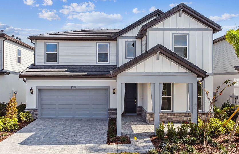 Coral Grand Exterior