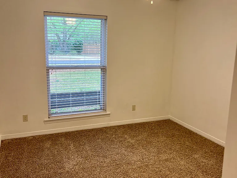 Front guest bedroom 1