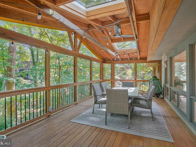 1715 Hollinwood Dr — Photo 20