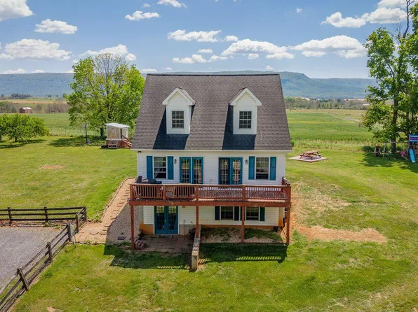 8570 S Middle Rd, Mount Jackson, VA 22842