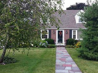 210 Garden City Dr, Cranston, RI 02920